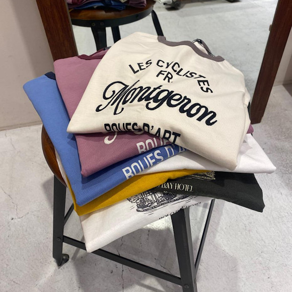 เสื้อยืดหลากหลายแบบ