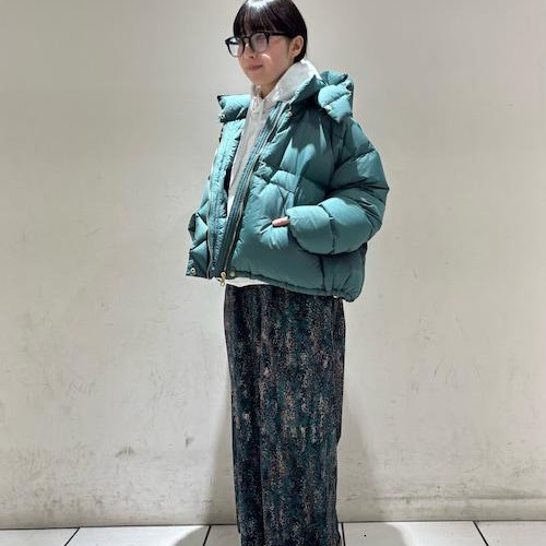 スッキリとしたシルエットになっ...