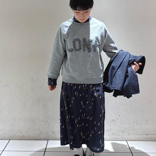 ラインテープを文字に仕立てた印...