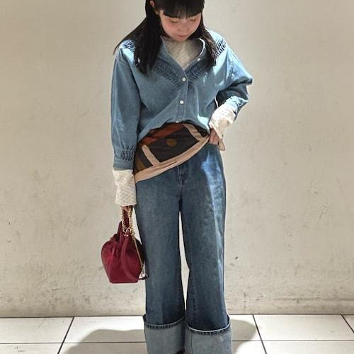 細かなピンタックで立体感のある...