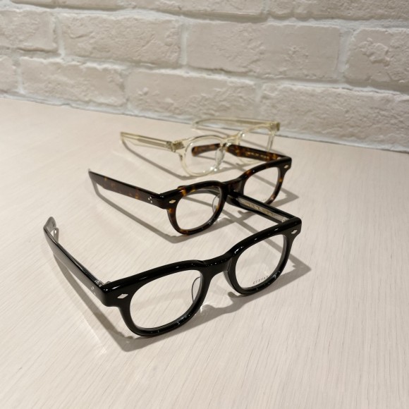 ‘着る眼鏡’ことEYEVANより新作フレームCadetのご紹介！