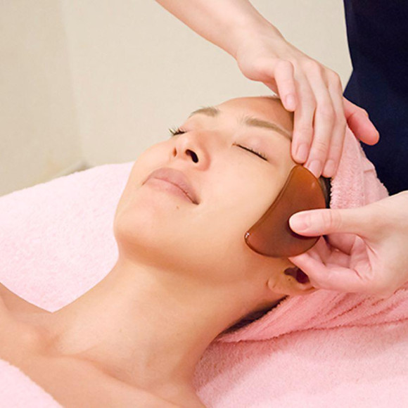 -さくらの人気№1メニューたるみリフティングコースのご紹介-