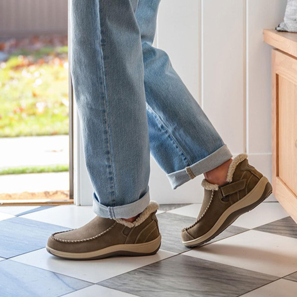 冬のお出かけに大活躍【ファースリッポン】