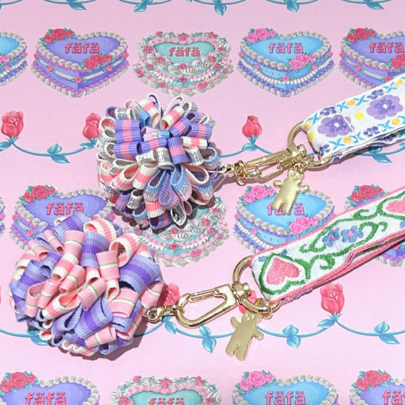 带庞蓬的领带☆