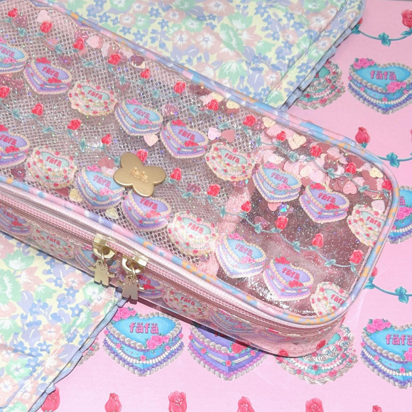 キラキラペンケース☆