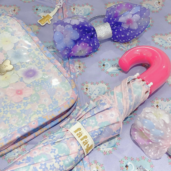 お花のような折りたたみ傘♡