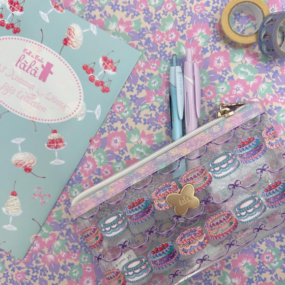 Restocked ♡ Cake pattern pen case