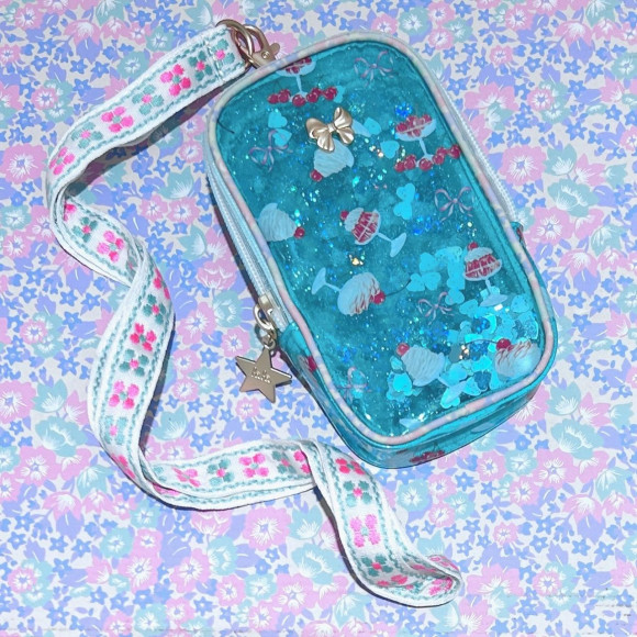 PVCストラップポーチ♡