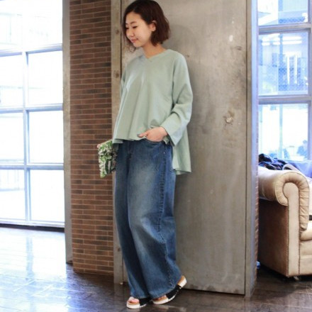 new arrival◆Vネックフレアプルオーバー