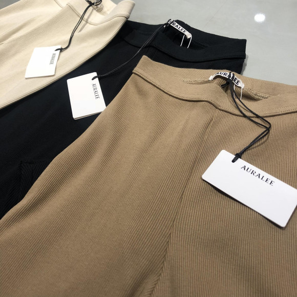 AURALEE POP-UP  START