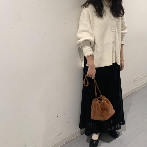 大人フェミニンスタイル