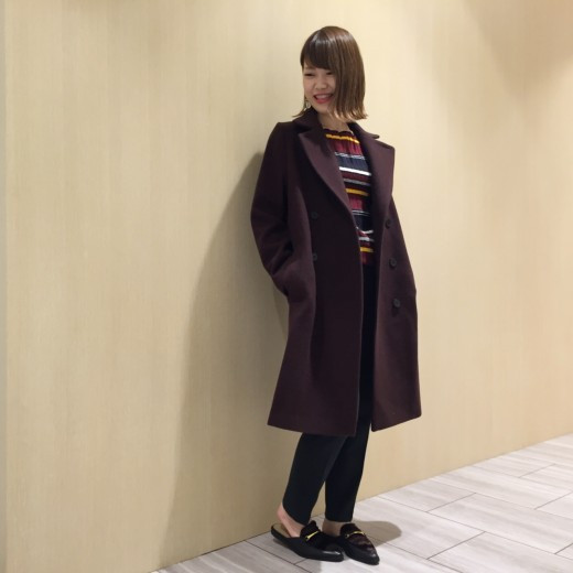 大人レトロなオフショルダー