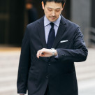 スマートな印象で、 正統派スタイルにも対応
