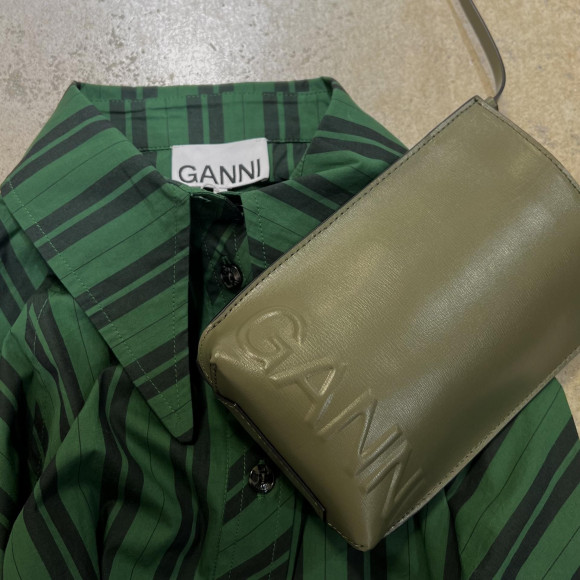 GANNI入荷しております