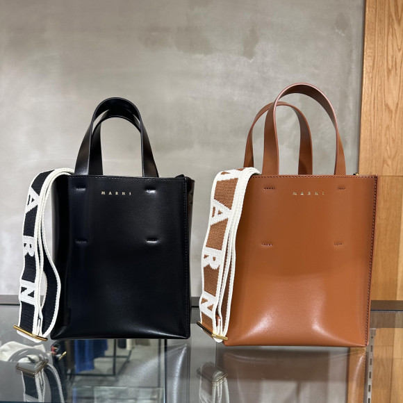 【 pickup item! 】MARNI MUSEO BAG
