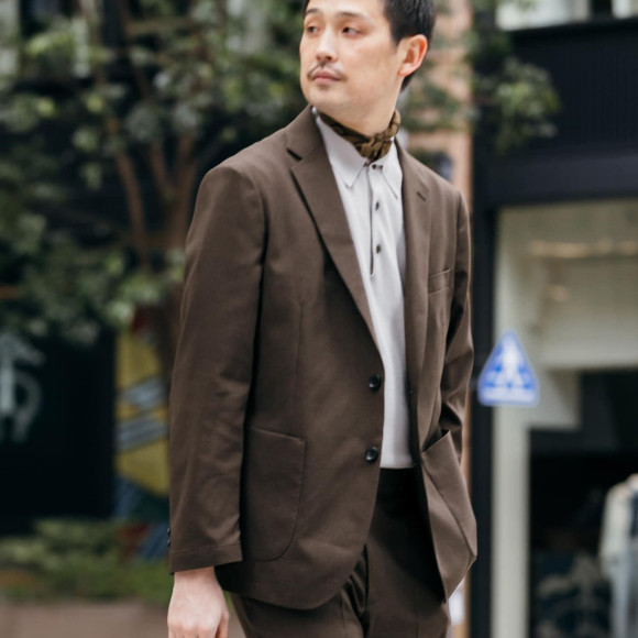 上質さとこなれ感を両立した、 大人のクラシックスタイル