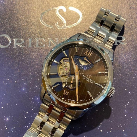 ORIENT STAR  ギフトにオススメ。
