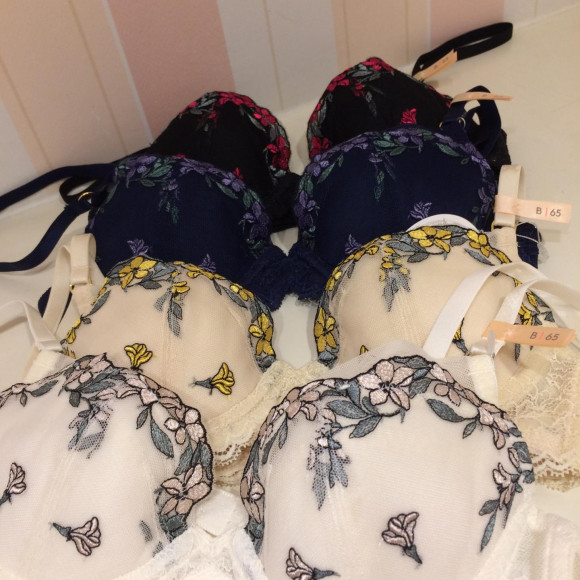 Dressシリーズ新作入荷