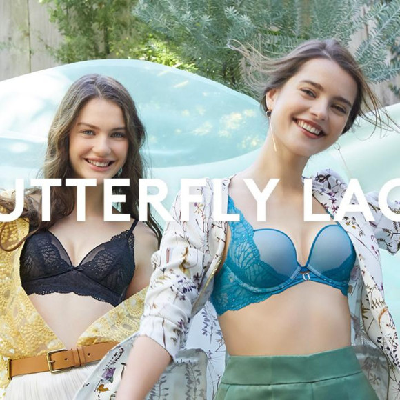 Butterfly lace/KISS Brar