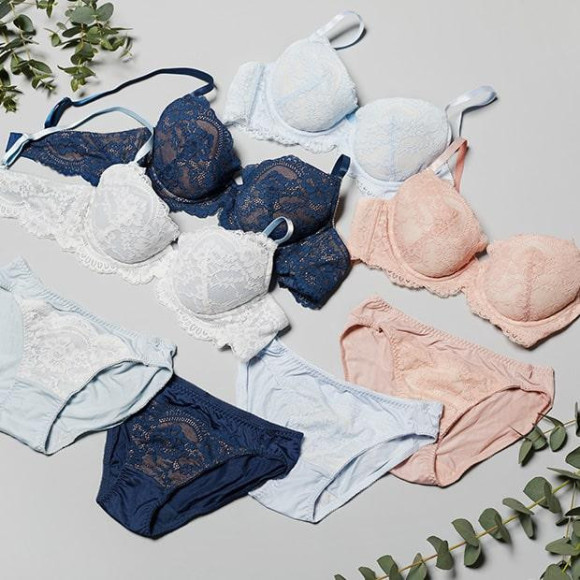 ブラ&ショーツセット ¥2,420 ~
