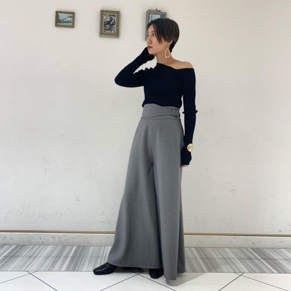 new ウーリーフラノフレアパンツ
