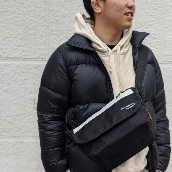 Manhattan Portage FUKUOKA ~反射テープを採用し、夜間でも光り輝く数量限定バッグです。~