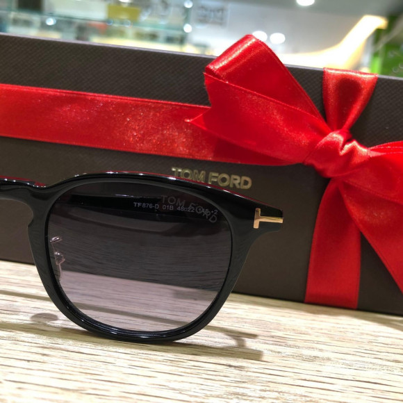 【TOM FORD】=クリスマスギフトにおすすめ=