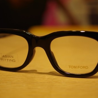 【TOMFORD】圧倒的人気のシングルマンモデル入荷しました！