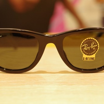 ギフトにおススメ！　RAY-BANです！