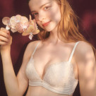 着けるだけでナイスバディ!の盛りブラ。ドレープチュールの人気デザインが復活。