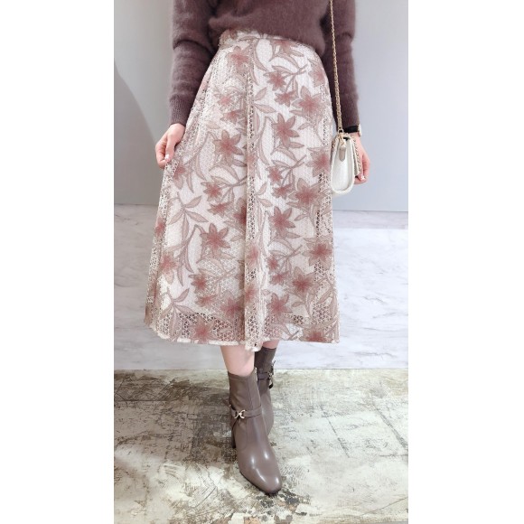 メッシュ刺繍フレアスカート | ノエラ・ショップニュース | 福岡PARCO