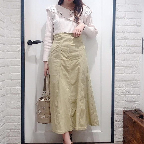 毎シーズン大人気！！サス付スカート♥︎