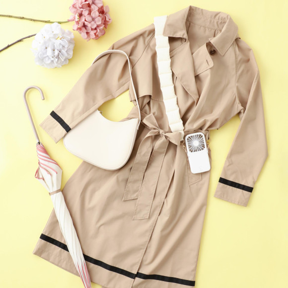 【PICK UP】おしゃれなレインコートで雨の日も楽しく☆〔アネロ レインコート〕