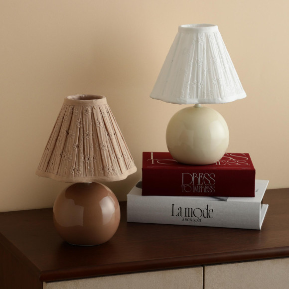 【NEW】 Introducing a mini lamp with cute lace shades☆