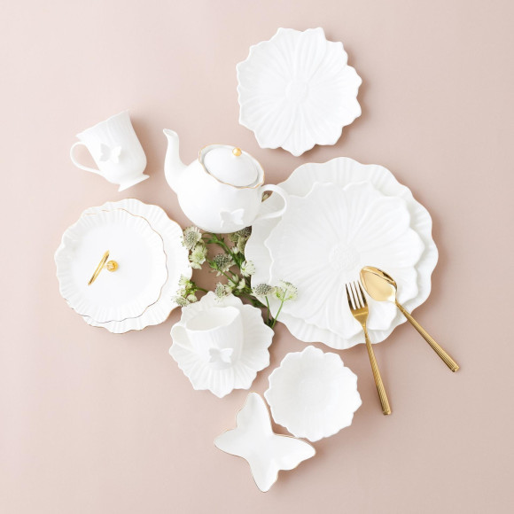 【NEW】春のティータイムを楽しめるカフェアイテムをご紹介♩