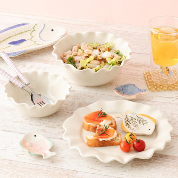 【NEW】波をイメージした縁が特徴の、シンプルなプレートシリーズのご紹介♪