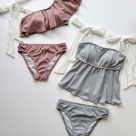 肩膀上的丝带和彩色粉笔色很可爱♡【福冈泳衣天神泳衣度假村泳衣ALBOVE瑜伽健身房PEAK&PINE男泳衣】