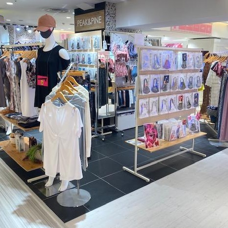 福岡・天神リゾート　水着ショップ　PEAK&PINE　福岡パルコ店☆　本館４階に移動しました！！！マスクもあります♡