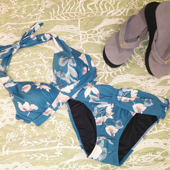 福岡・天神リゾート　水着ショップ　PEAK&PINE　福岡パルコ店☆　大人フェミニンな大柄花柄で♡♡♡