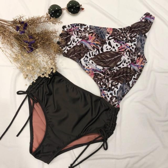福岡・天神リゾート　水着ショップ　PEAK&PINE　福岡パルコ店☆　ワンショルワンピでセクシーに♡