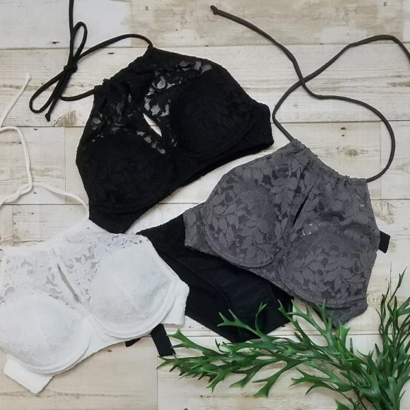 福岡・天神リゾート　水着ショップ　PEAK＆PINE　リーフ柄レース×ハイネックビキニで大人カワイイ♡