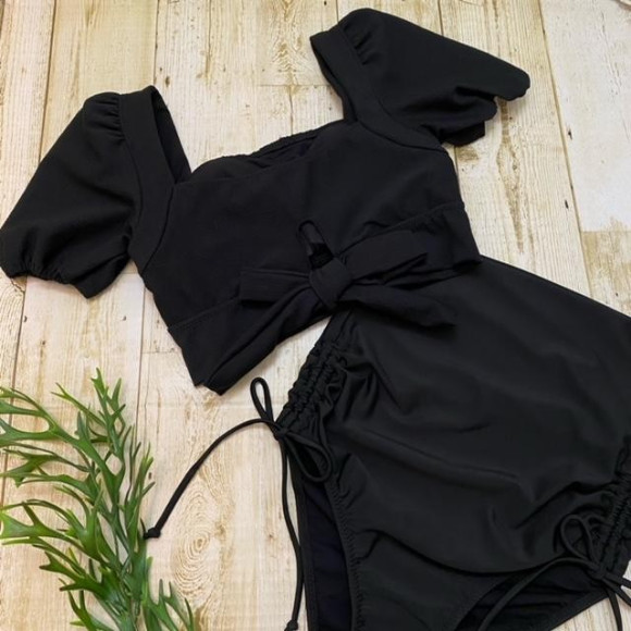 福岡・天神リゾート　水着ショップ　PEAK＆PINE　まるでお洋服★　パフスリ―ブ水着♡
