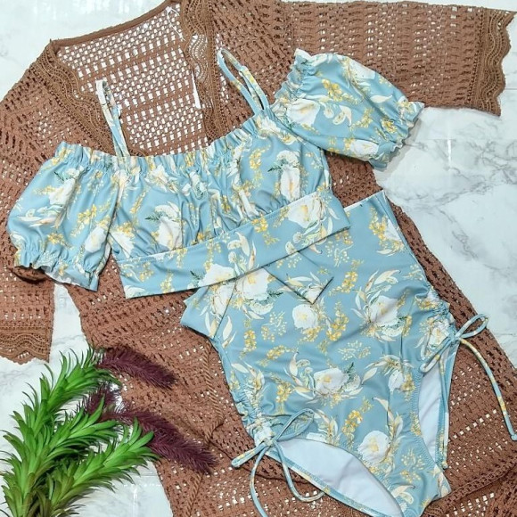 福岡・天神リゾート　水着ショップ　PEAK＆PINE　2021年新作☆　小花柄ワンピ見え水着♡