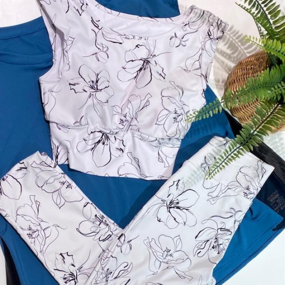 福岡・天神リゾート　水着ショップ　PEAK＆PINE　2022年秋冬新作☆　メッシュ切り替えTシャツ♡