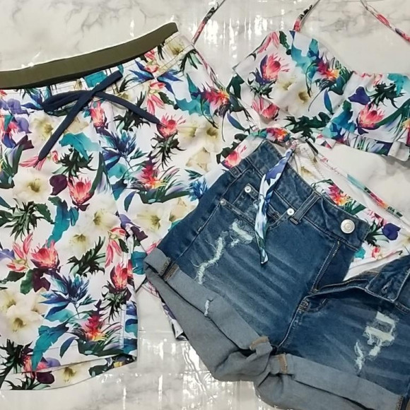 福岡・天神　リゾート水着　ヨガ・ジム　年間ショップ　PEAK＆PINE☆　カップルでペアにするのもオススメ♡　トロピカル柄サーフパンツ♪