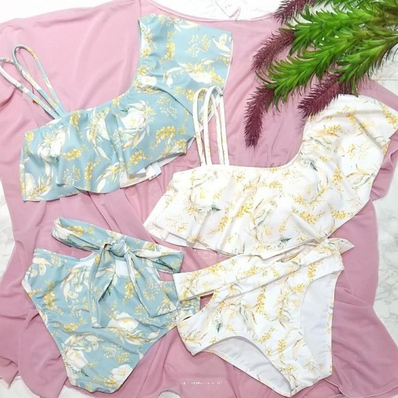福岡・天神　リゾート水着　ヨガ・ジム　年間ショップ　PEAK＆PINE☆　ミモザ柄コンシャスショルダービキニ♡