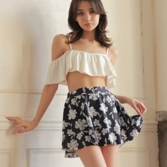 レトロ感漂う花柄シリーズ❀【福岡水着　天神水着　リゾート水着　ALBOVE　ヨガ　ジム　PEAK＆PINE　メンズ水着】