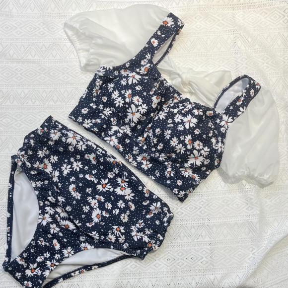 新作！！ちょっぴりレトロな花柄シリーズ❀【福岡水着　天神水着　リゾート水着　ALBOVE　ヨガ　ジム　PEAK＆PINE　メンズ水着】