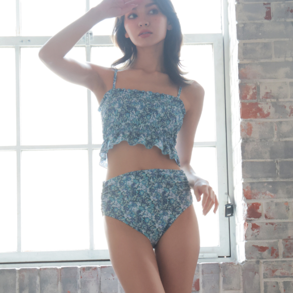 露出控えめで可愛い花柄水着❀【福岡水着　天神水着　リゾート水着　ALBOVE　ヨガ　ジム　PEAK＆PINE　メンズ水着】