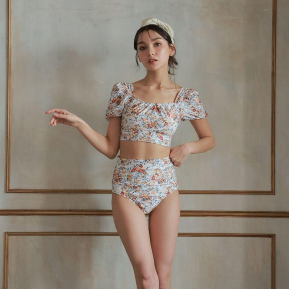 大人気！！花柄ワンピ見え水着❀【福岡水着　天神水着　リゾート水着　ALBOVE　ヨガ　ジム　PEAK＆PINE　メンズ水着】